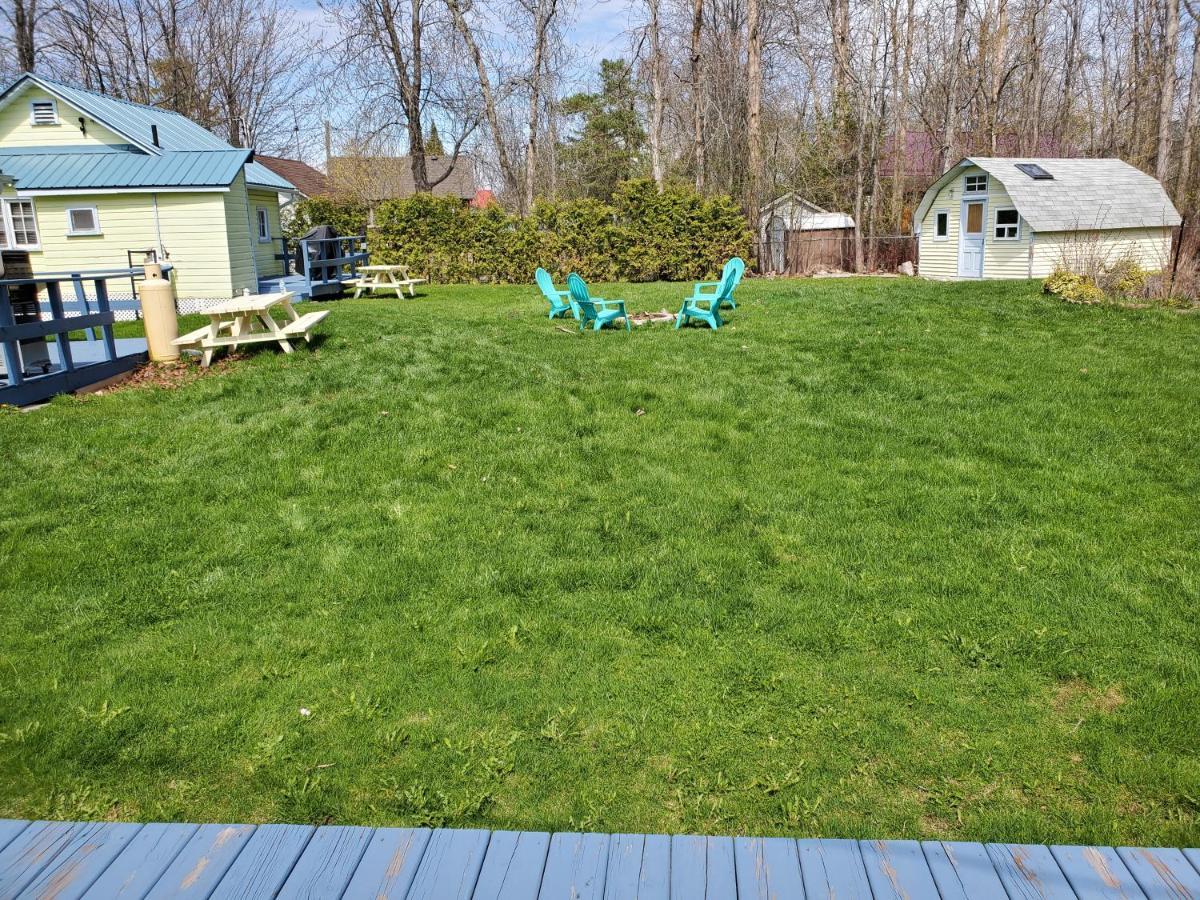 Fun Place With A Sandy Beach For Swimming, Boating, And Fishing, Featuring 3 Available Cabins Fenelon Falls Exteriér fotografie