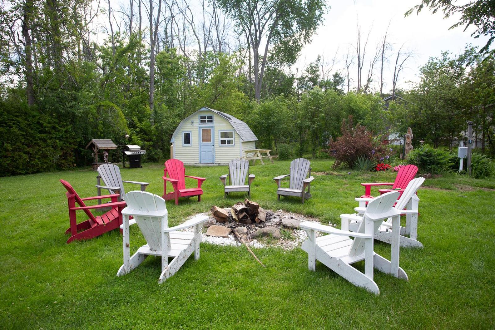 Fun Place With A Sandy Beach For Swimming, Boating, And Fishing, Featuring 3 Available Cabins Fenelon Falls Exteriér fotografie