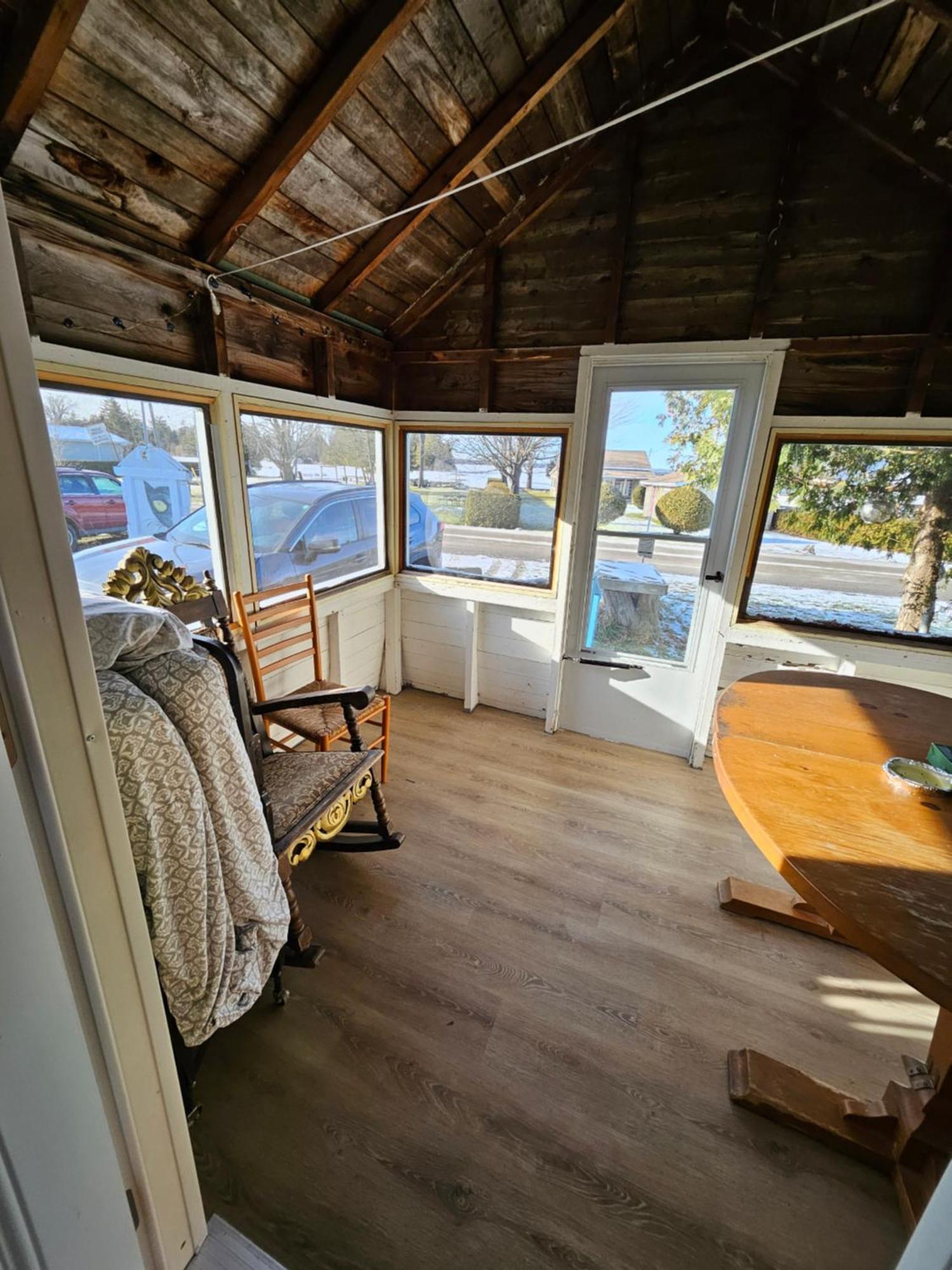 Fun Place With A Sandy Beach For Swimming, Boating, And Fishing, Featuring 3 Available Cabins Fenelon Falls Exteriér fotografie